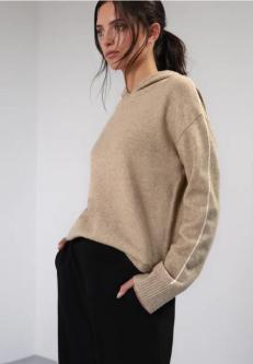 Pullover mit Kapuze in Willisau - Bild 1