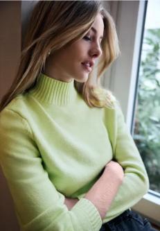 Pullover mit Knopfdetail in Aarau - Bild 1