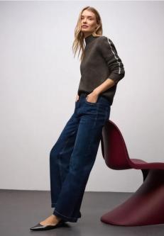 Pullover mit Tape-Details in Luzern - Bild 1
