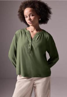 Raglan-Bluse in Unifarbe in Aarau - Bild 1