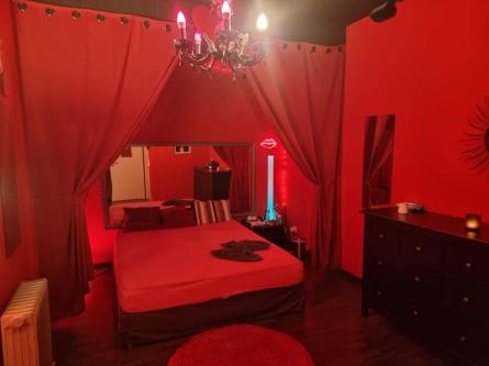 Rotes Liebeszimmer in Basel in Basel - Bild 1