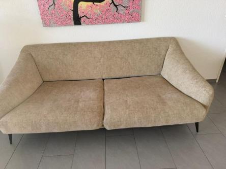 Schönes beiges Sofa zu verkaufen in Horgen in Horgen - Bild 3
