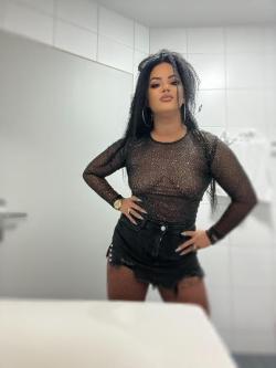 Sexy brunette mit langer harre in Solothurn - Bild 2