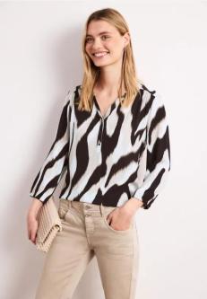 Shirt mit Split Neck und Strukturmix in Aarau - Bild 1