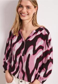 Shirt mit Split Neck und Strukturmix in Liestal - Bild 1
