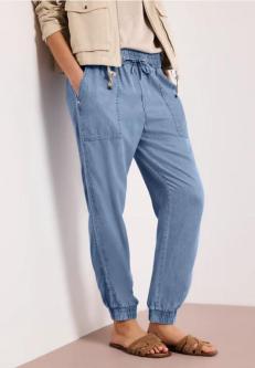 Slim Leg Hose in Washed-Optik in Aarau - Bild 1