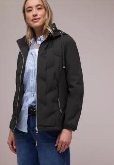 Softshell Übergangsjacke in Chur - Bild 1