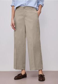 Straight Leg Chino im Casual Fit in St. Gallen - Bild 1