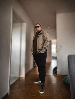 Suche Frau für entspannte Treffen ohne Verpflichtungen in Aarau - Bild 1
