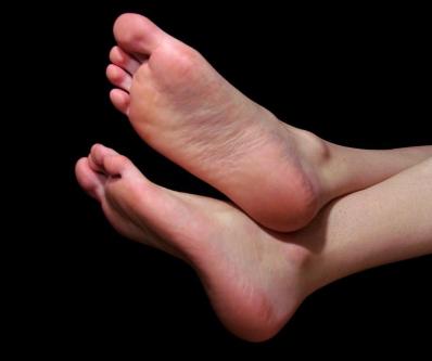 Suche Füsse zum Verwöhnen mit Footjobabschluss in Olten - Bild 1