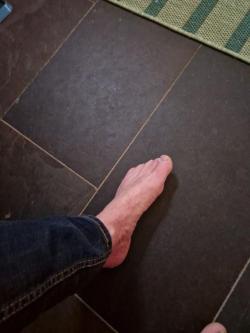 Suche Meister, Dom. Stehe gerne zur Verfügung. Sub, bi, Sklave. in Domat - Bild 1