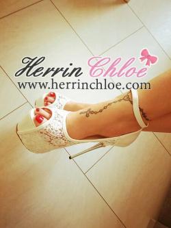 Suche einen Fußdiener für meine wunderschönen Beine und Füsse in Zürich - Bild 1