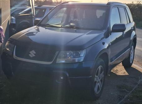 Suzuki Grand Vitara 2.0 Automat, 16V in Binningen - Bild 1