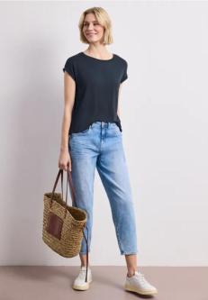 T-Shirt mit Boatneck und Deko-Tape in Gossau - Bild 1
