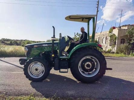 TL70HP-Traktor mit Klimaanlage, Allradantrieb, 4-Zylinder-Motor, in Worb - Bild 4