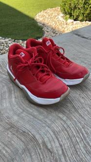 New and used sneakers63835219160963121