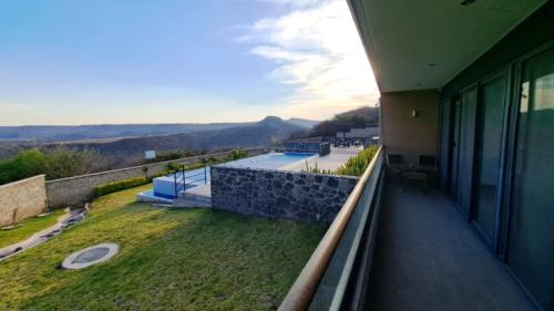 Your new lakeside home awaits!, Corregidora63835294507523124