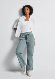 Washed Look Cordhose in Oftringen - Bild 1