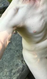 Welch ältere Herr möchte jetzt über meinen Body wixen in Rüti - Bild 1