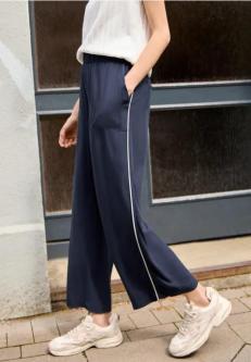Wide Leg Culotte im Loose Fit mit Piping in Thun - Bild 1