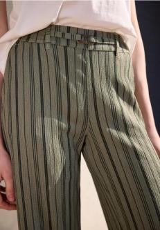 Wide Leg Hose mit Gürteldetail in Liestal - Bild 1