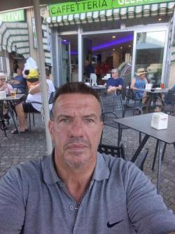 ..suche dauerhafte Partnerin für Beziehung und vieles mehr... in Muri - Bild 4
